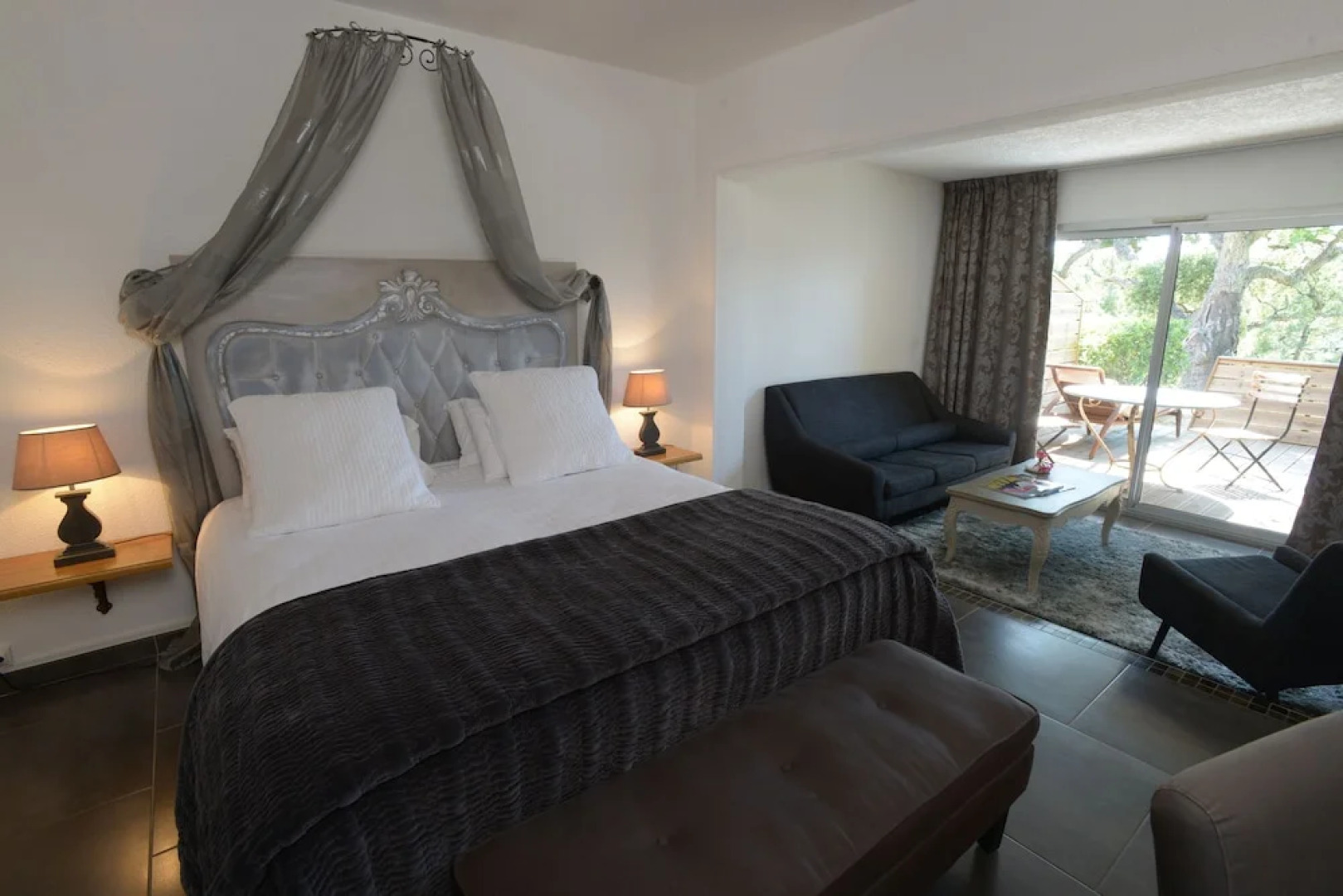 Font Mourier - INH 32236