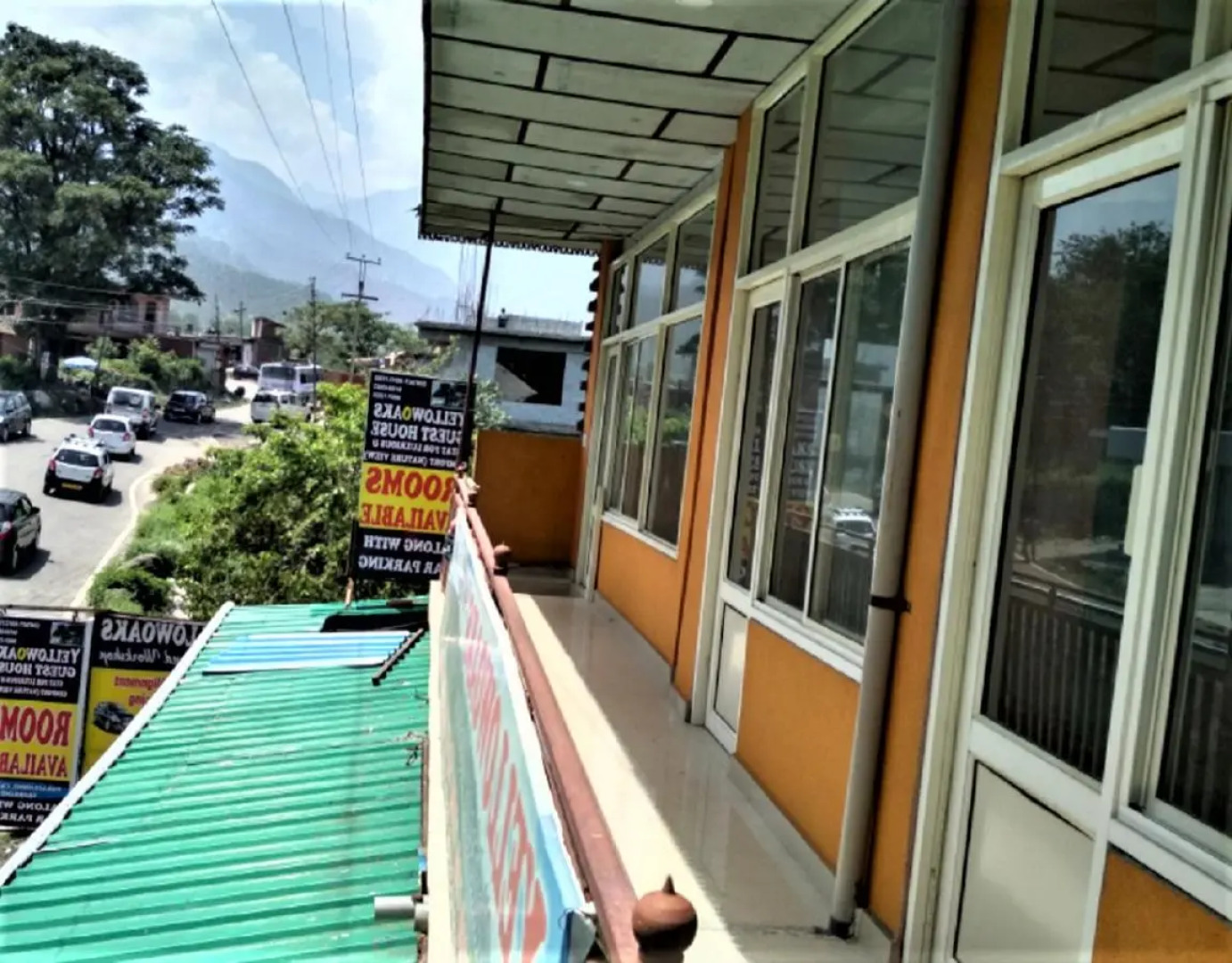 Yellowoaks Guest House by stayapart