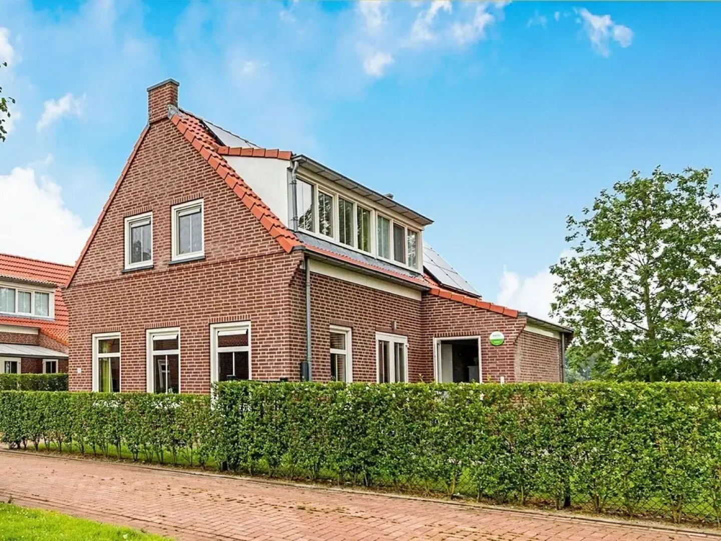 Breskens Haven: Relax, Explore & Dine
