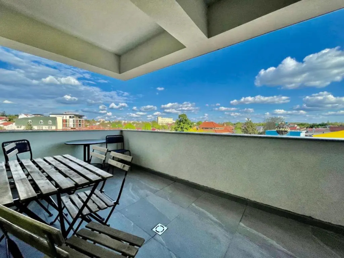 Luxury apartment, private parking,7