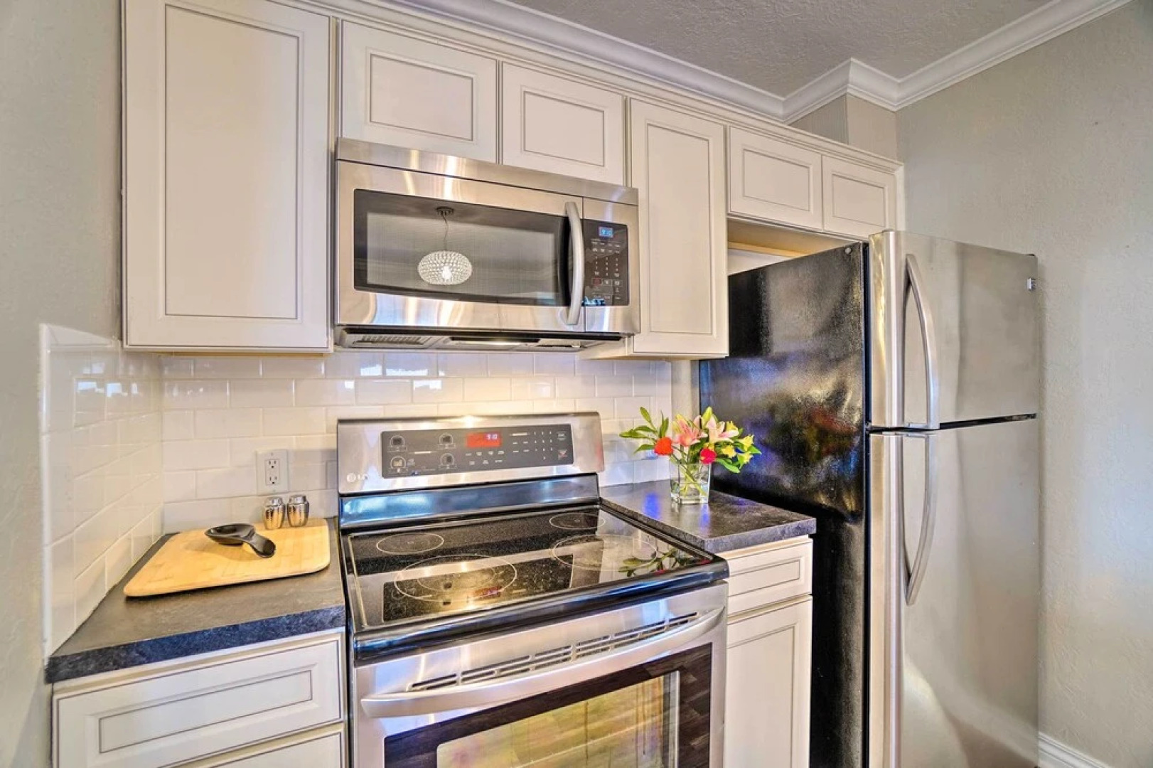 Lawton Home ~ 5 Mi to Fort Sill!