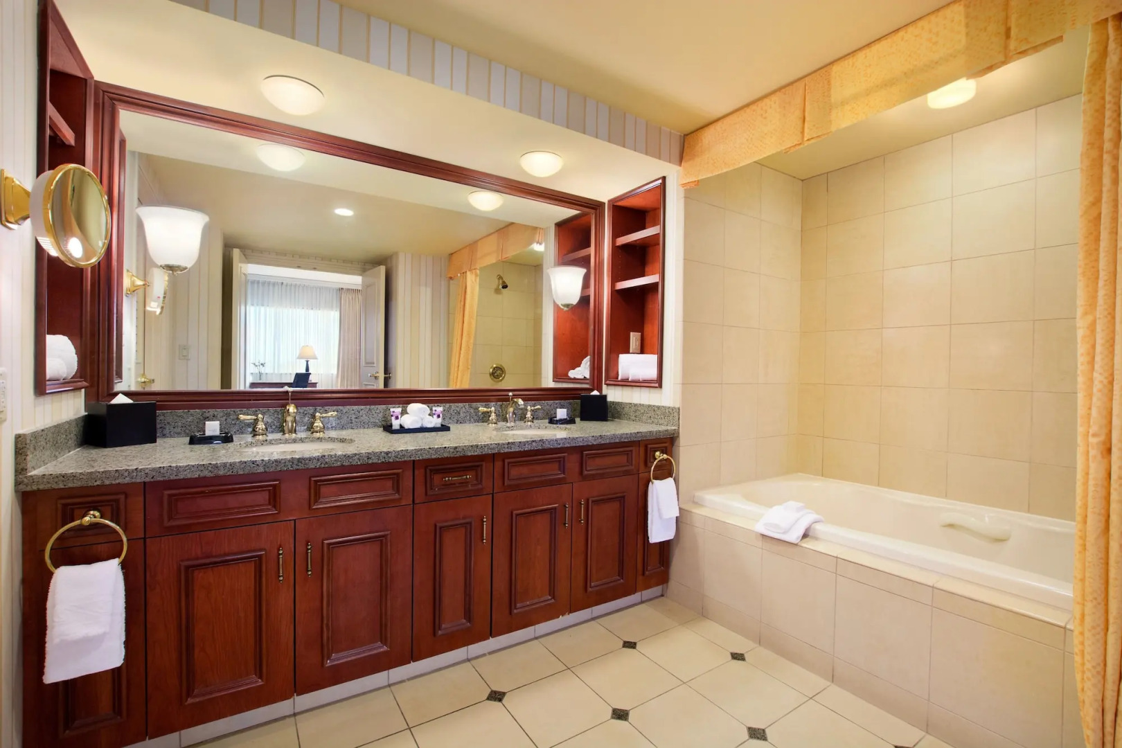 Harrah's Kansas City Hotel and Casino - A Caesars Rewards Destination