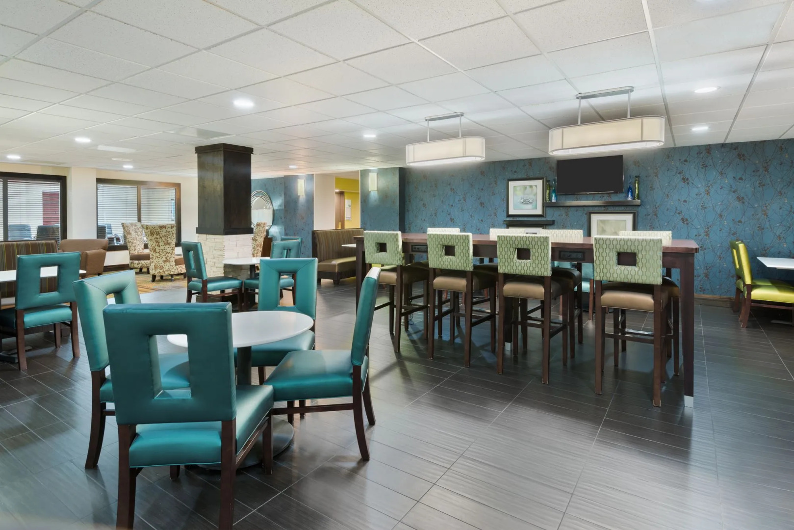 Holiday Inn Express Hotel & Suites Bentonville by IHG