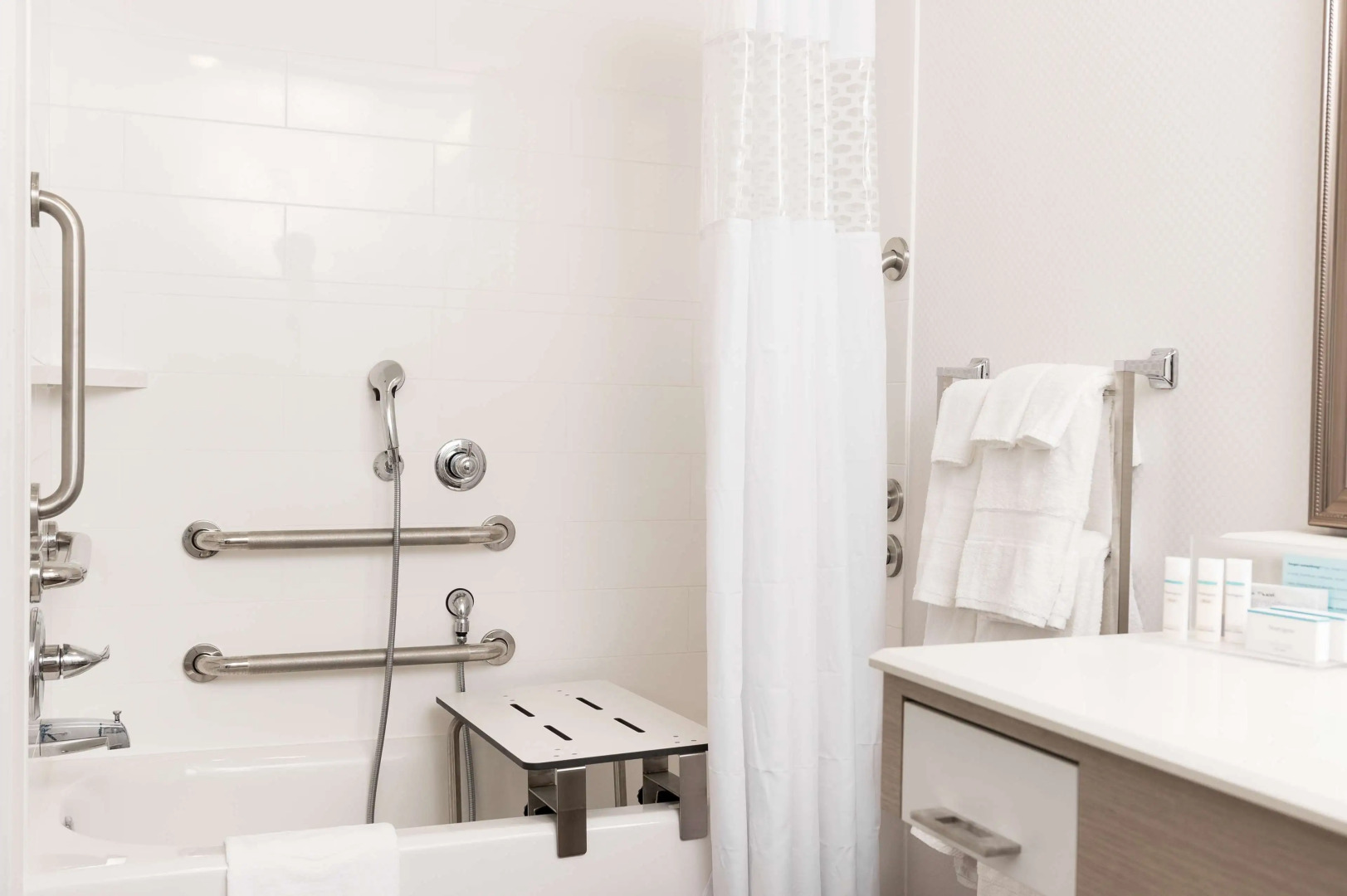 Hampton Inn & Suites La Crosse Downtown