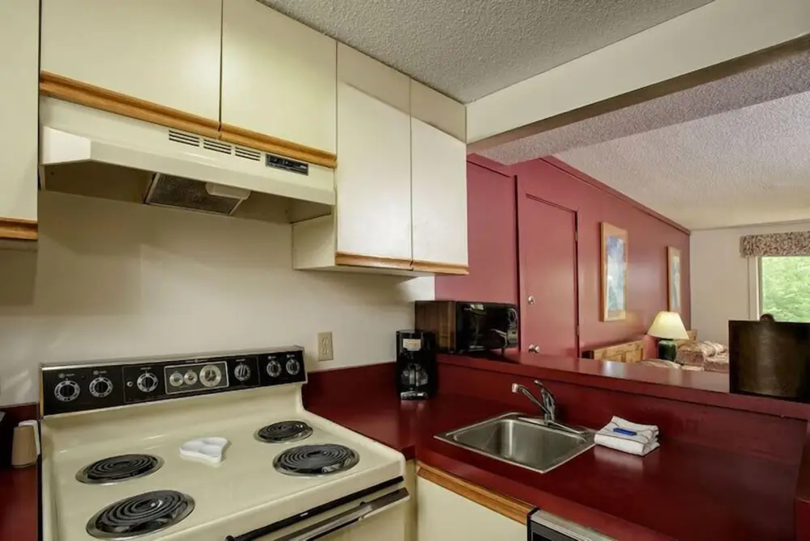 Snowy Owl Inn And Resort