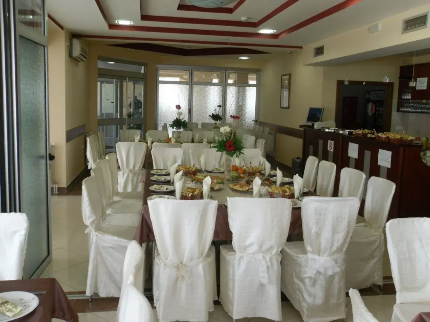 Royal L Hotel