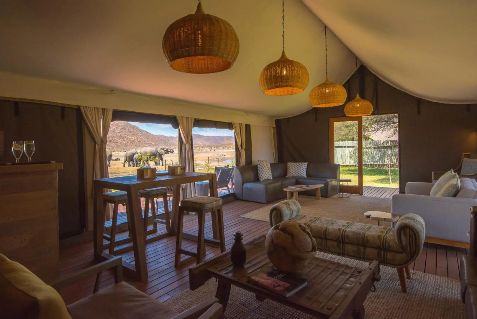Tau Game Lodge