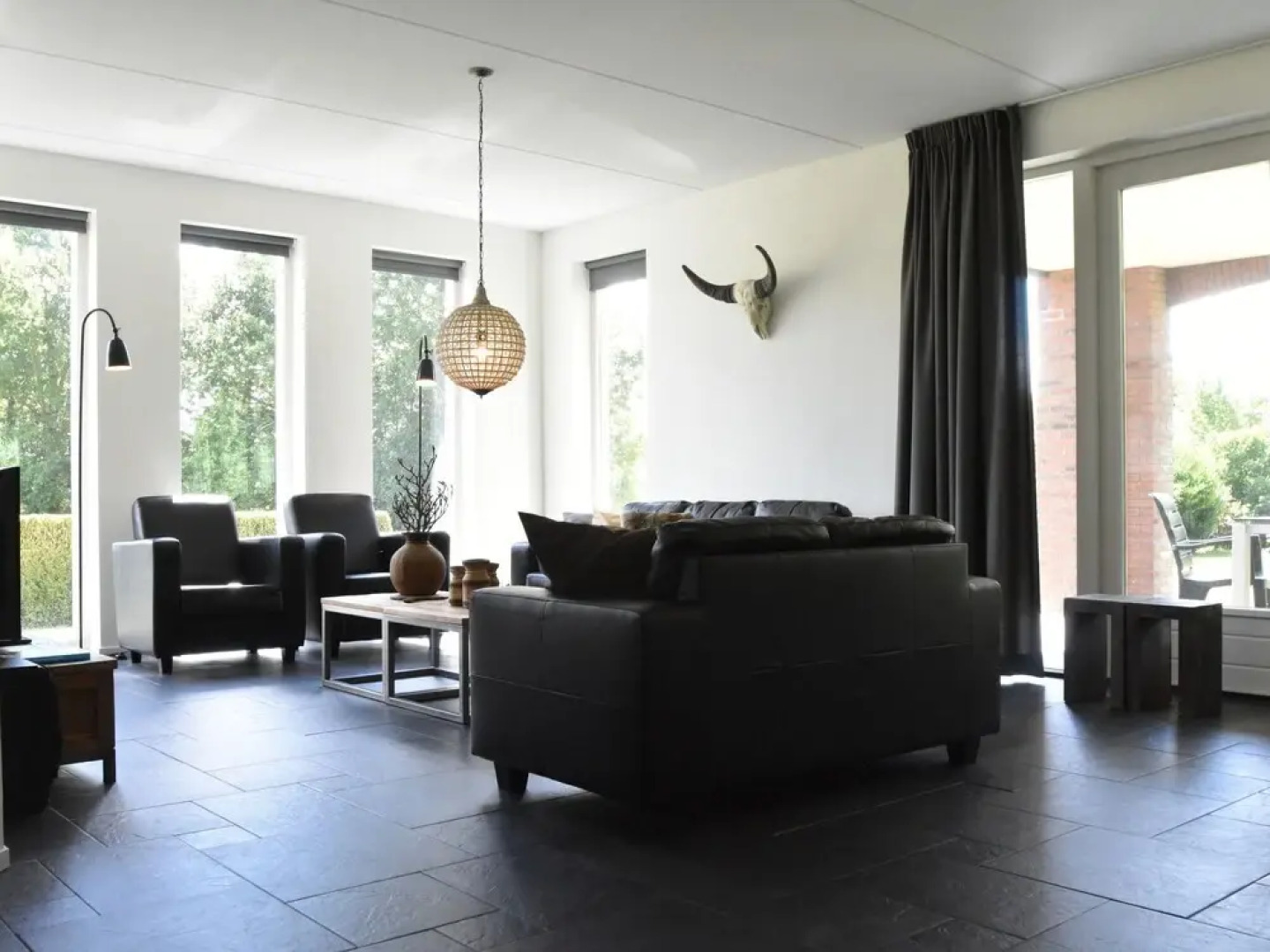 Beautiful holiday home with attractive interior and large sunny garden.