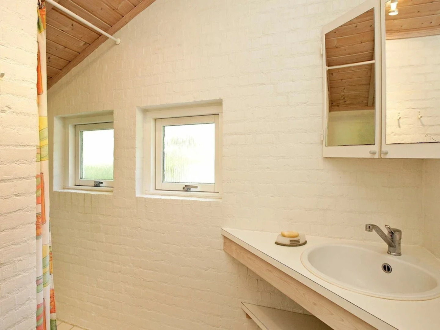 Magnificent Holiday Home in Humble With Sauna