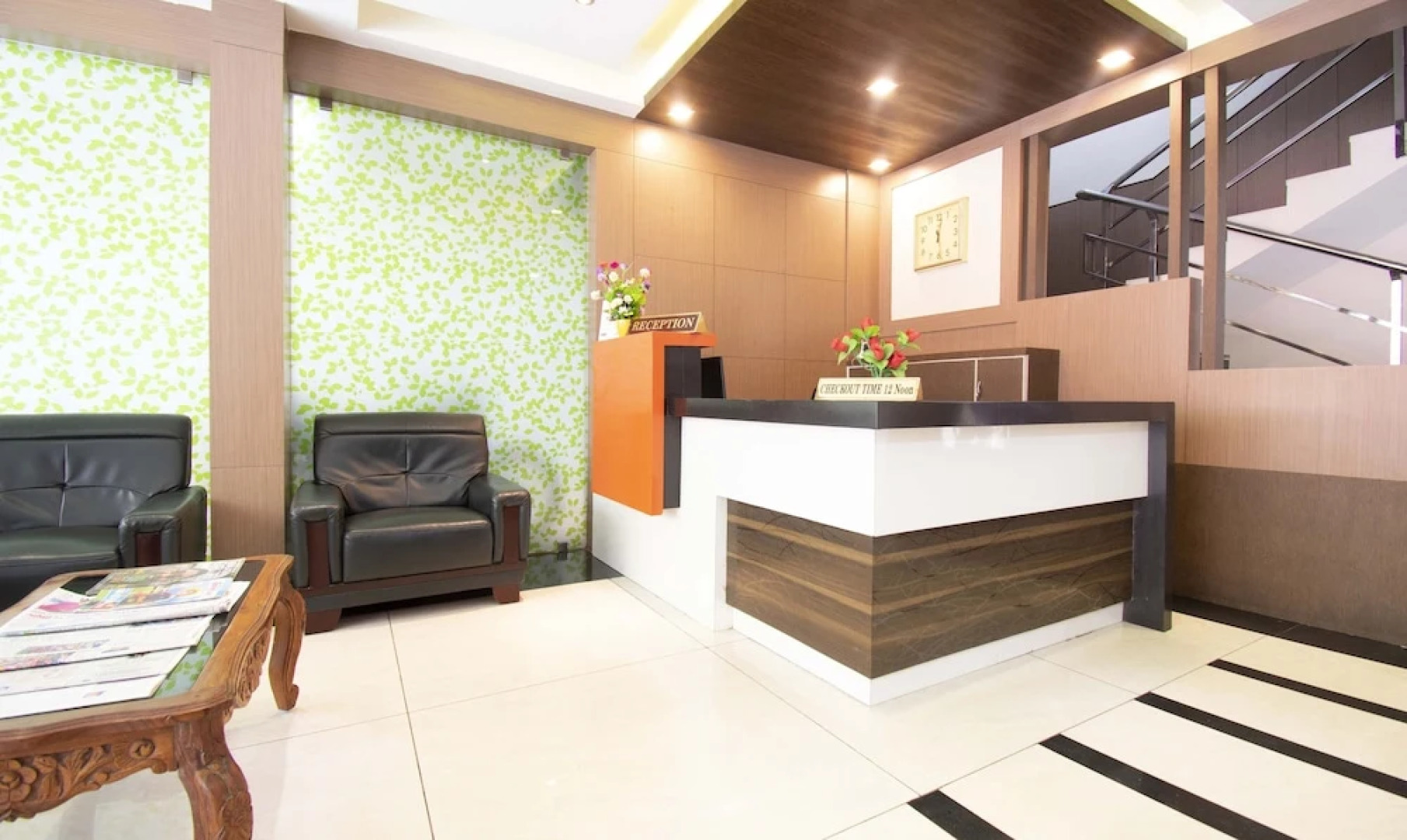 Treebo Trip Lumino Rainbow