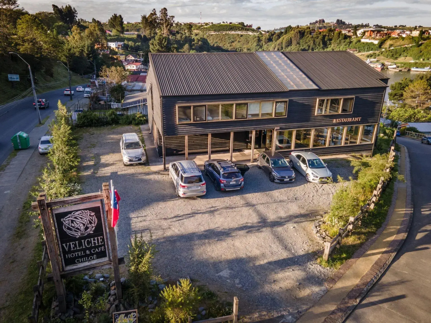 Hotel & Cafe Veliche