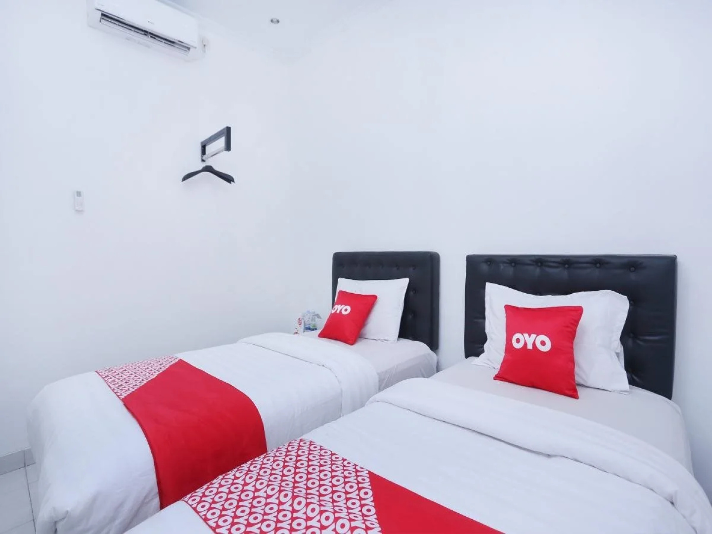 Oyo 426 Hotel Gading Resto