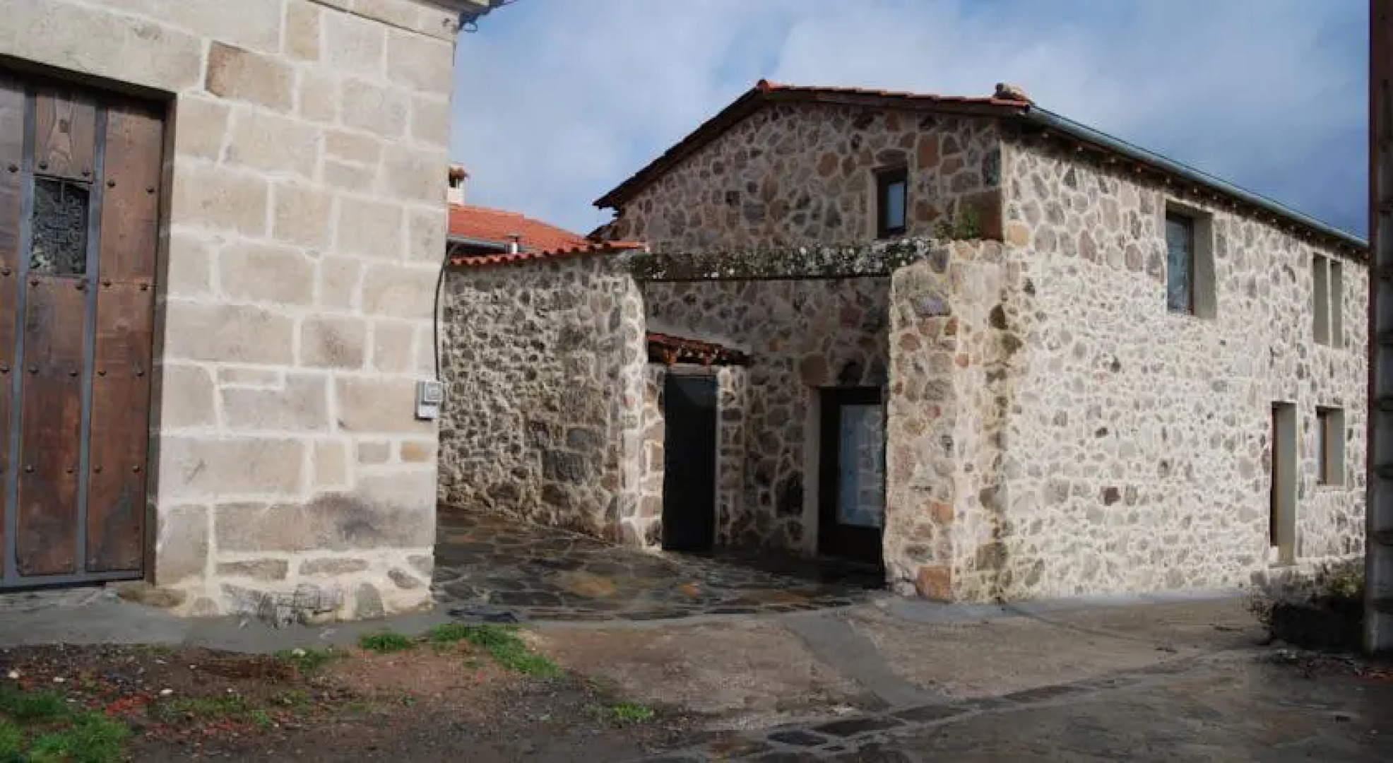 Apartamentos Aira Sacra