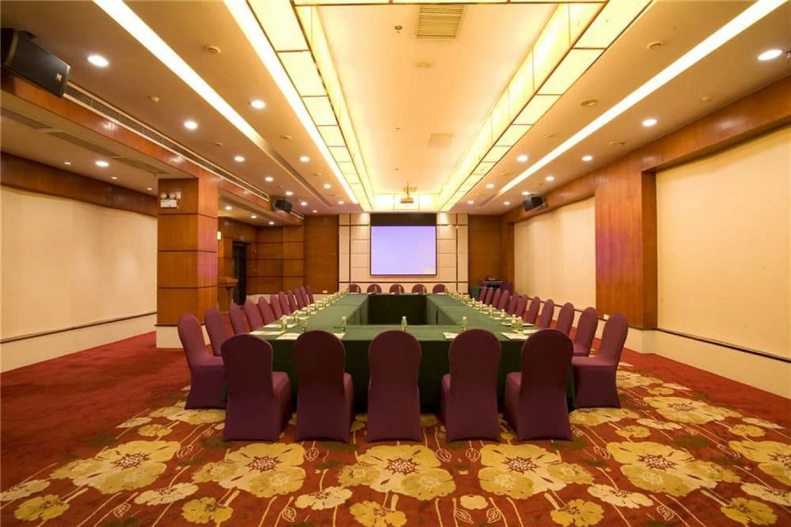 Holiday Villa Hotel & Residence Guangzhou