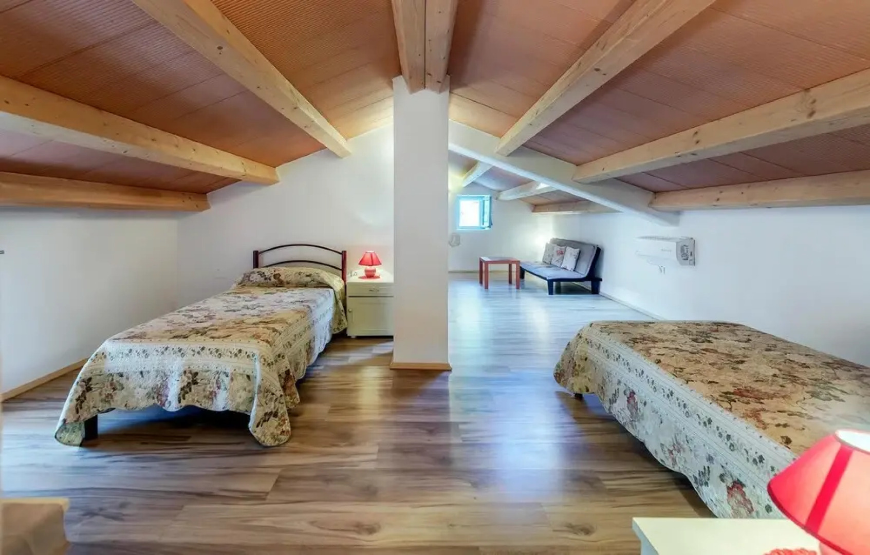 Stunning Home in Labin With 4 Bedrooms and Wifi