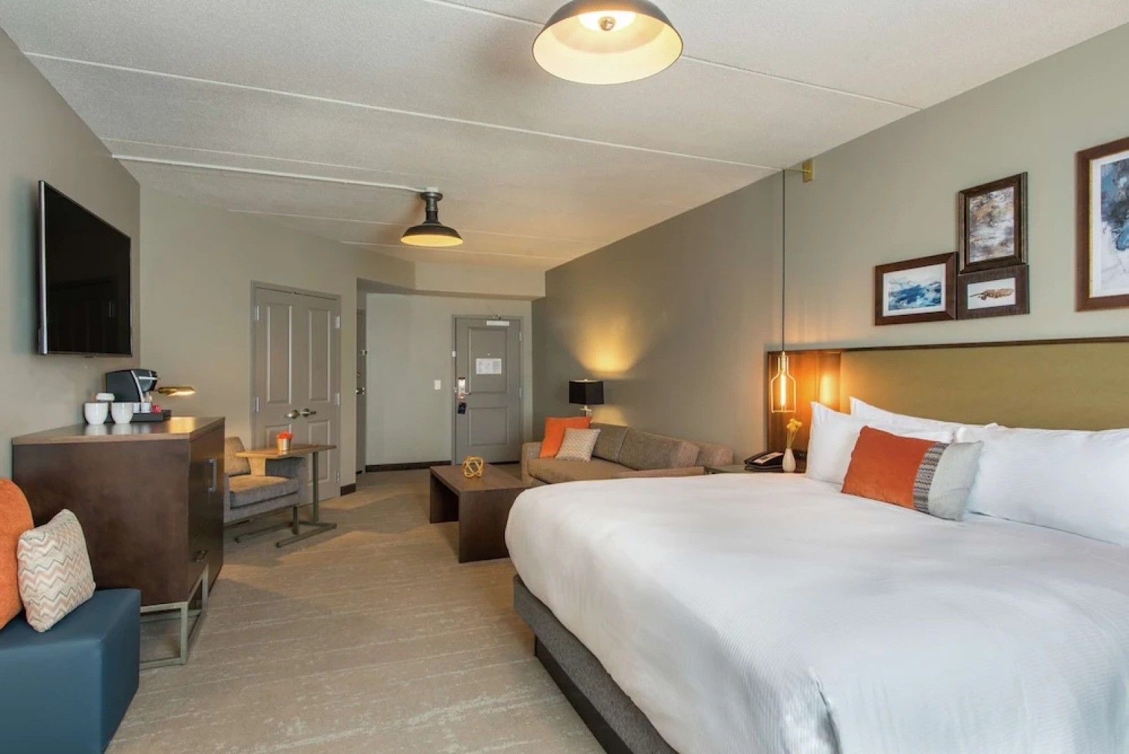 Hotel Saranac, Curio Collection by Hilton