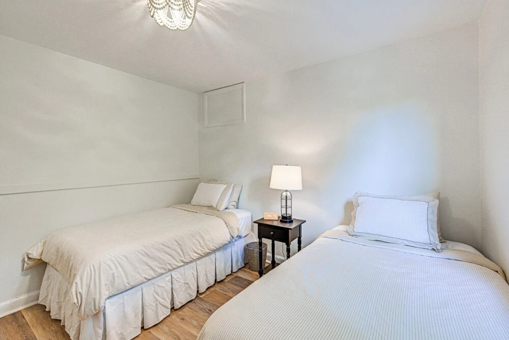 Historic Mamaroneck Guest House - Walk to Harbor!