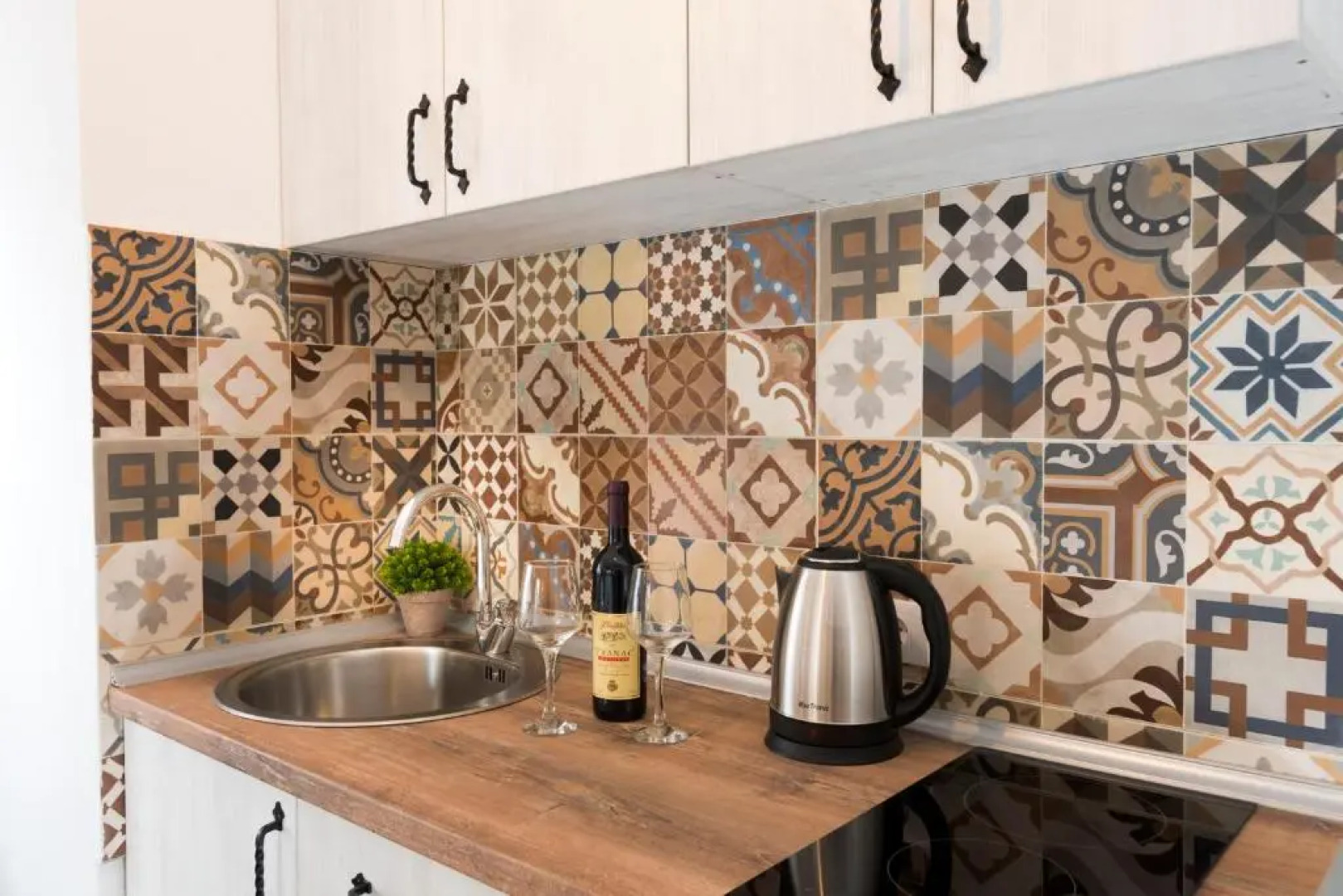 Delightful Studio Sara