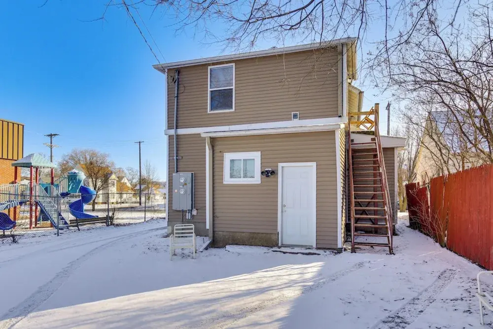 1 Mi to Downtown: Welcoming Winona Duplex