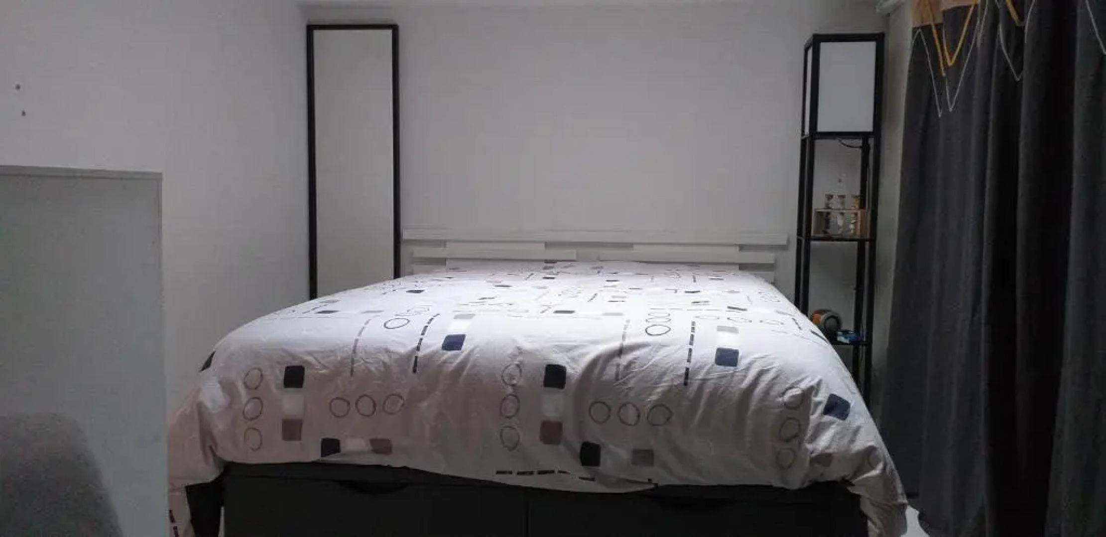 Maisonnette Au Bord De L Etang