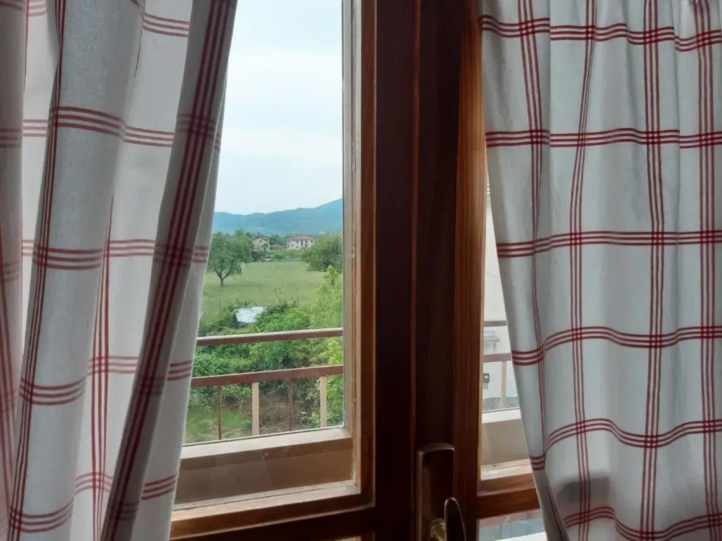 Bilocale Tití, soleggiato con vista montagne