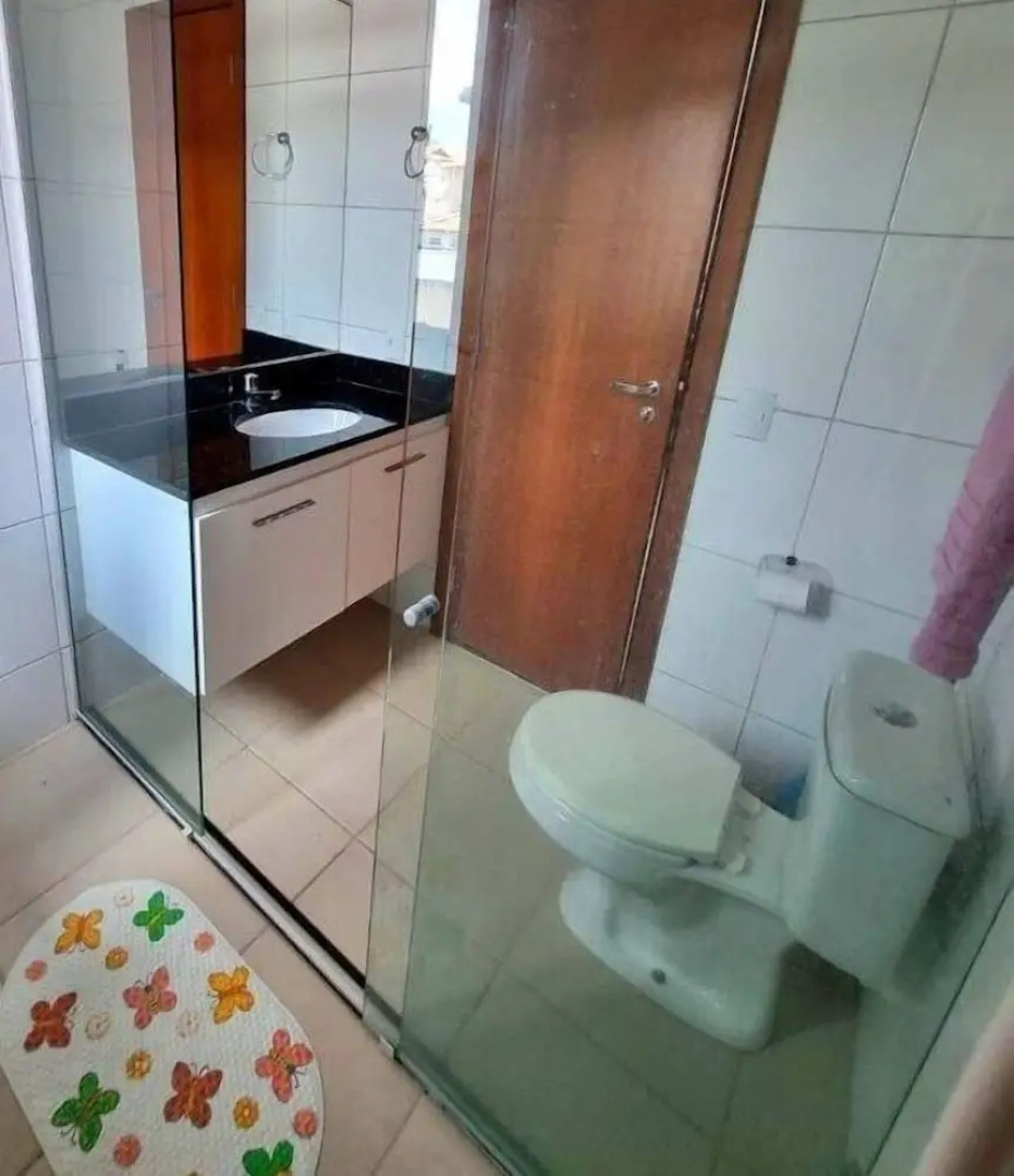 Casa em condomínio com Sauna e Piscina