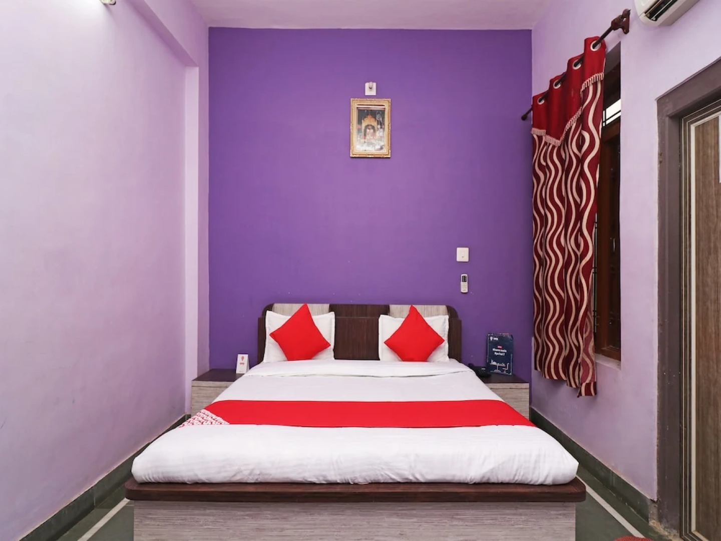 Oyo 22644 Bhagat Palace