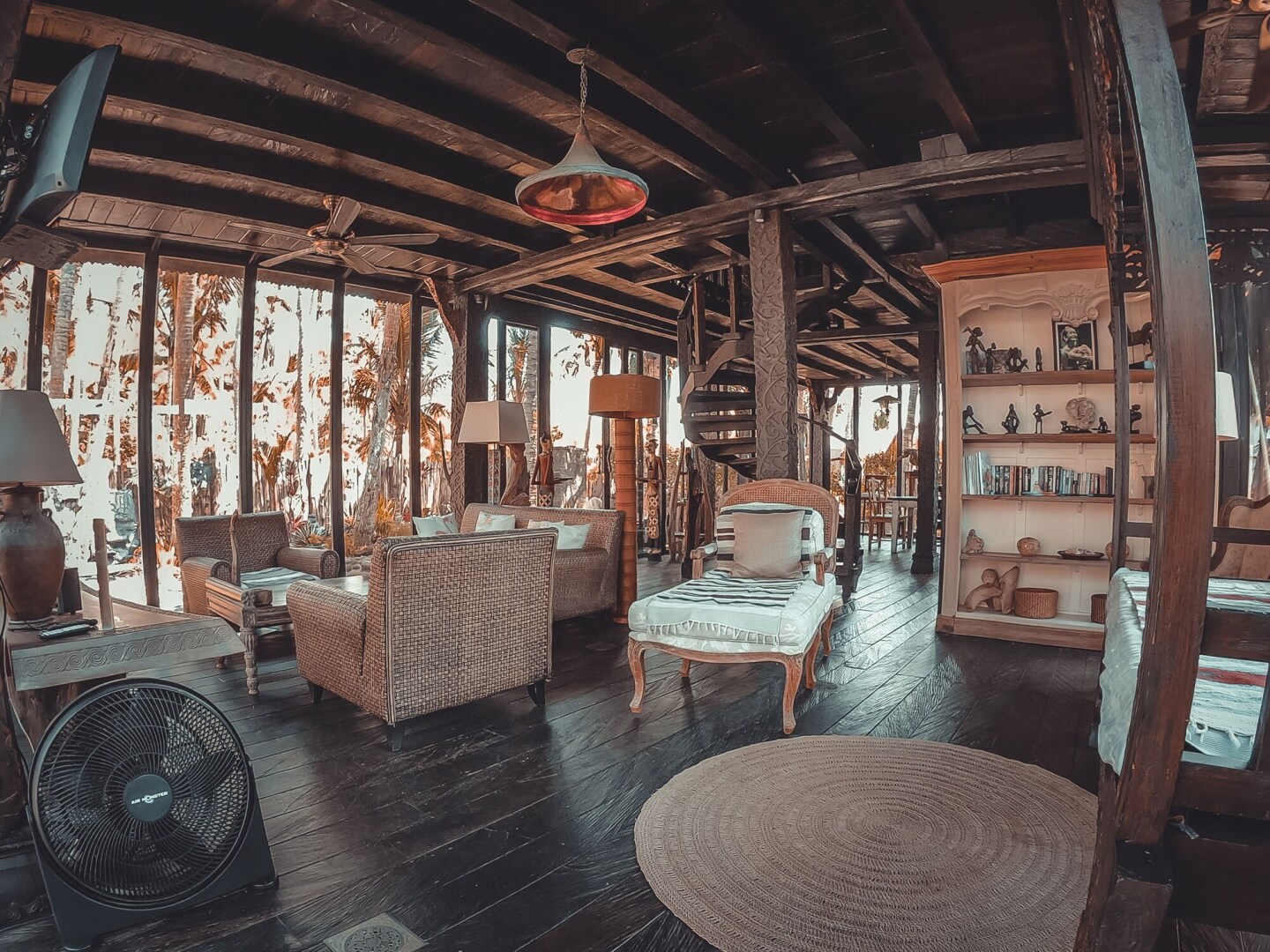 Most Exotic Beachfront Villa Keong