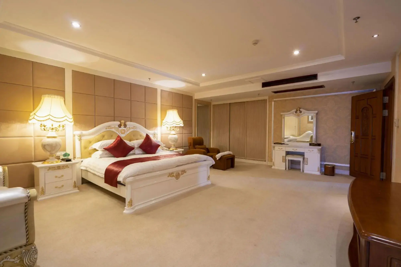 Yangjiang Changjiang International Hotel