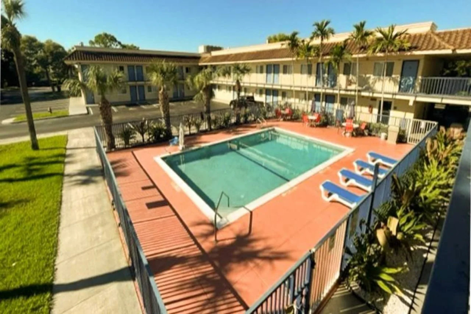 Motel 6 Riviera Beach, FL
