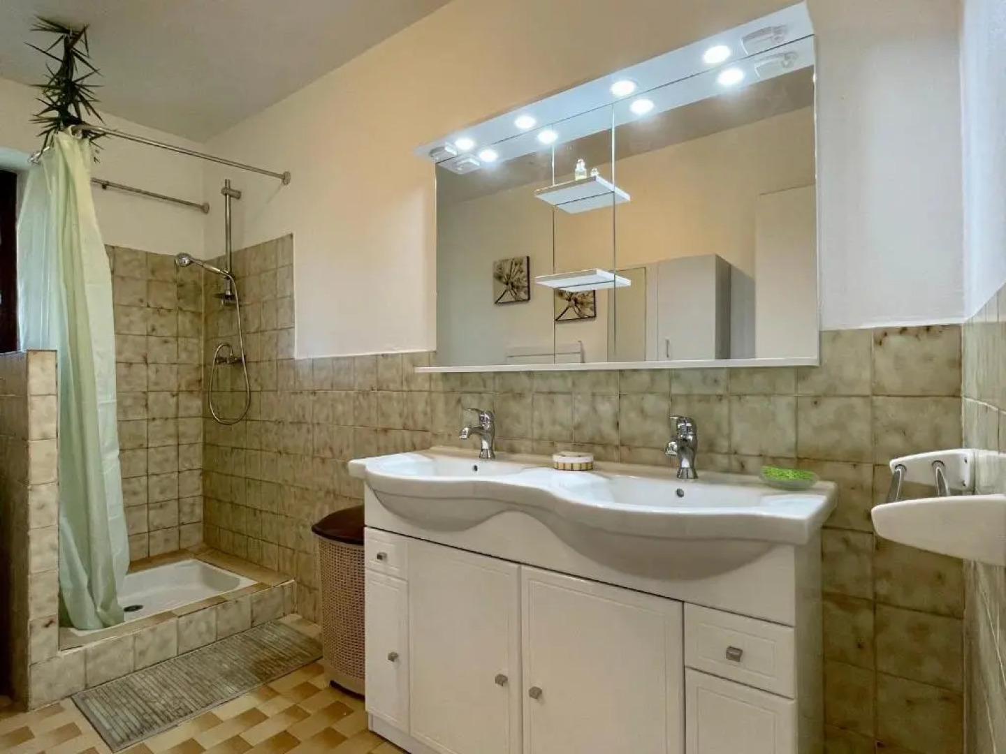 Gîte Saint-Haon, 4 pièces, 5 personnes - FR-1-582-211