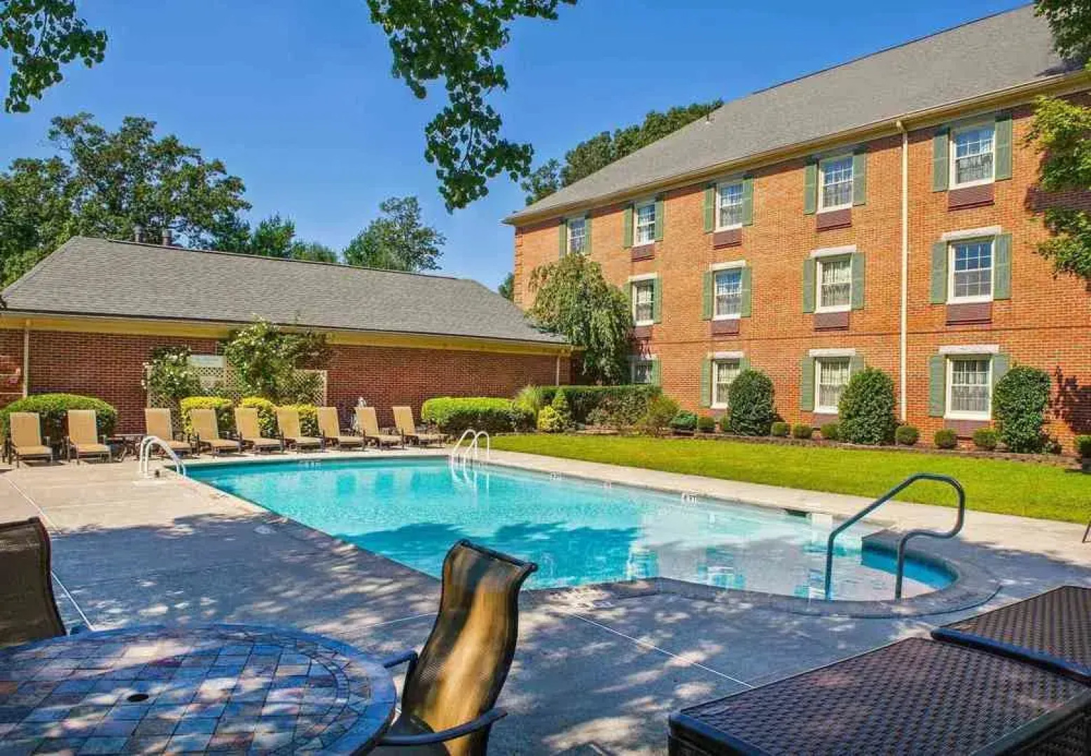 Sonesta Select Tinton Falls Eatontown