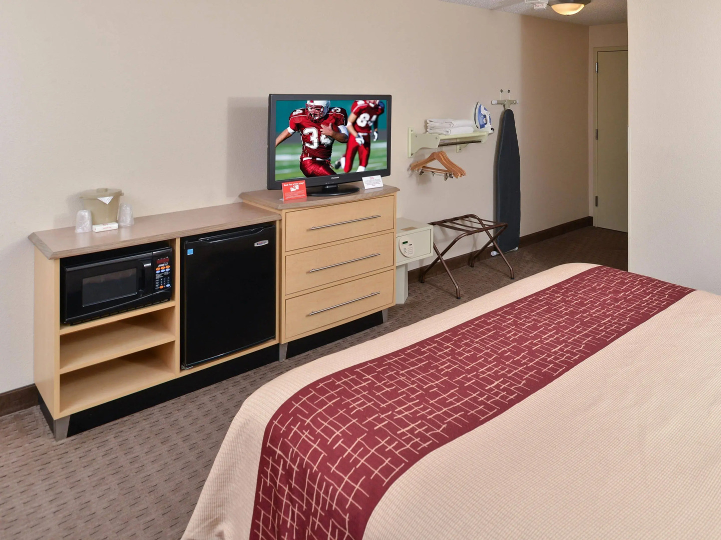 Red Roof Inn Seattle Airport - SEATAC