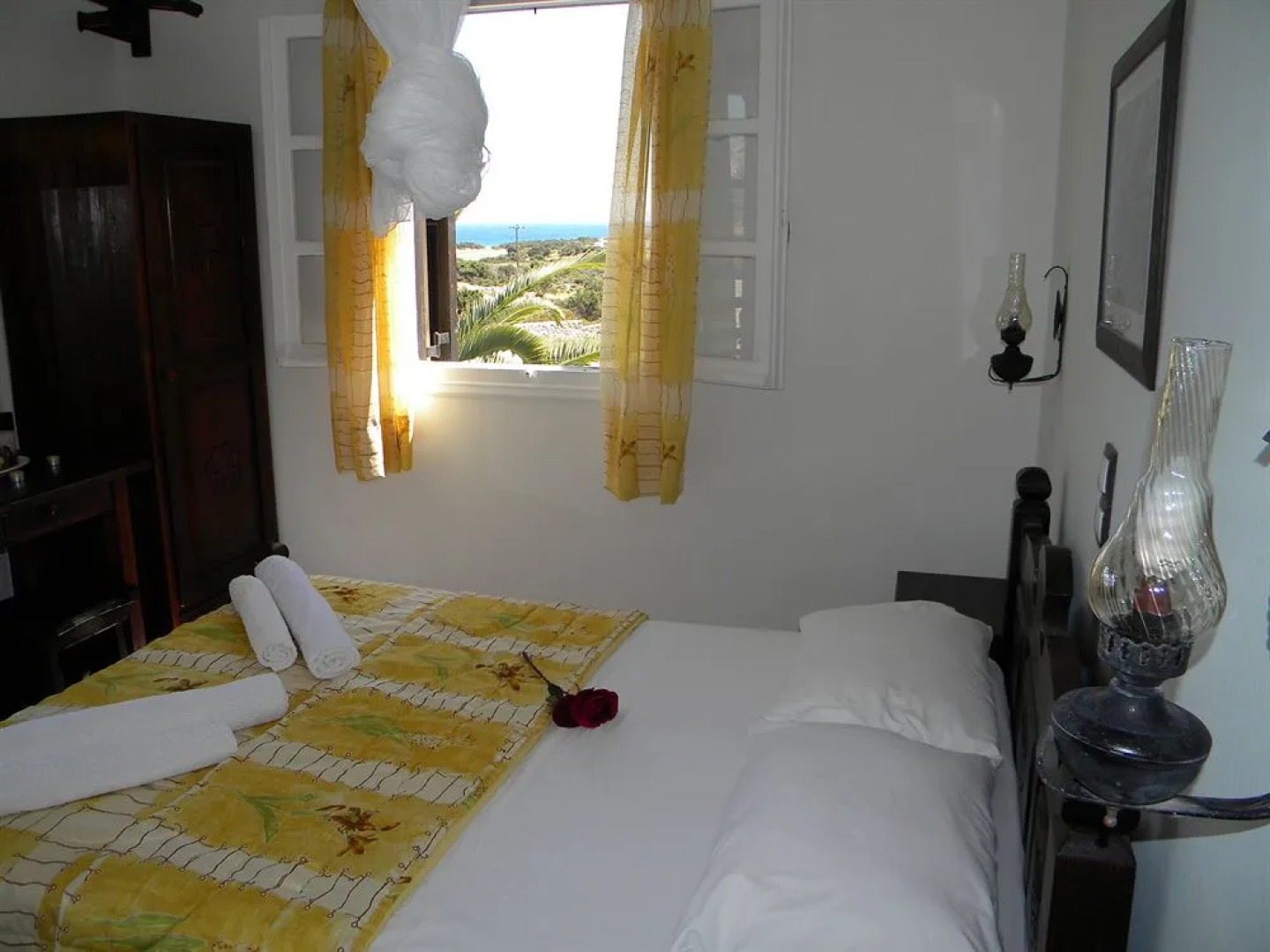Faros Villa small hotel & restaurant