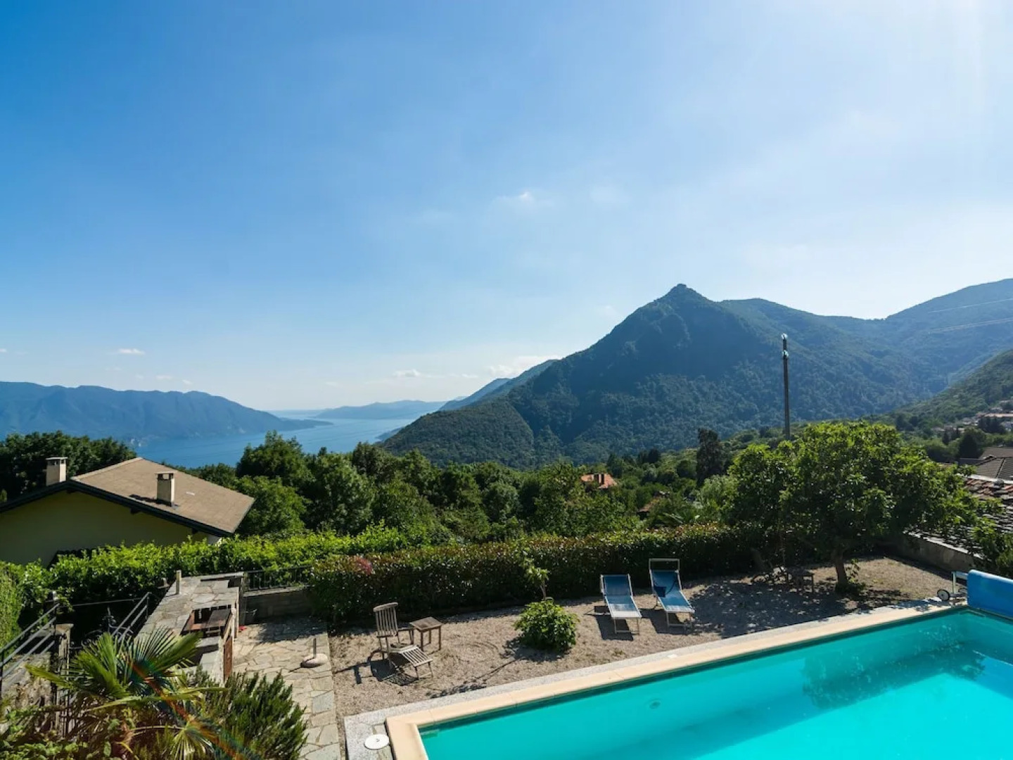 Villa With Private Pool and View of the Lake