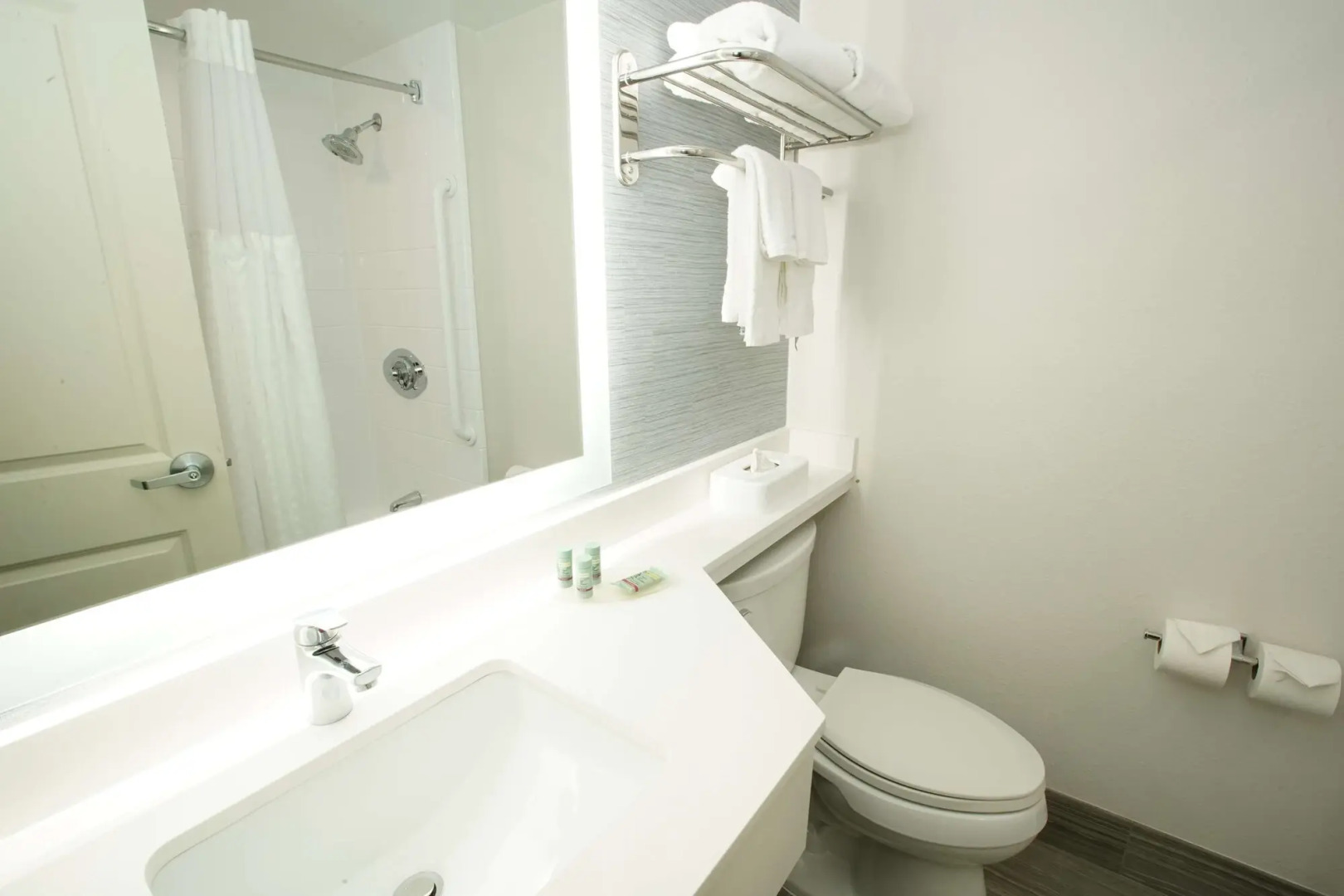 Best Western Paramus Hotel & Suites