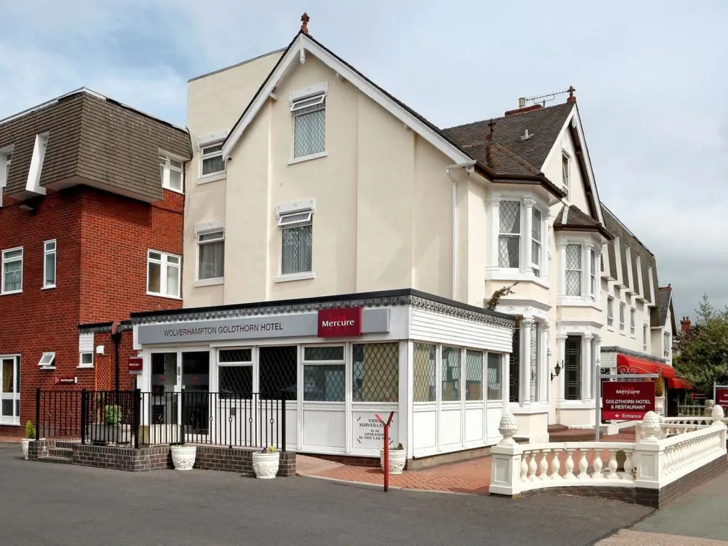 Mercure Wolverhampton Goldthorn Hotel