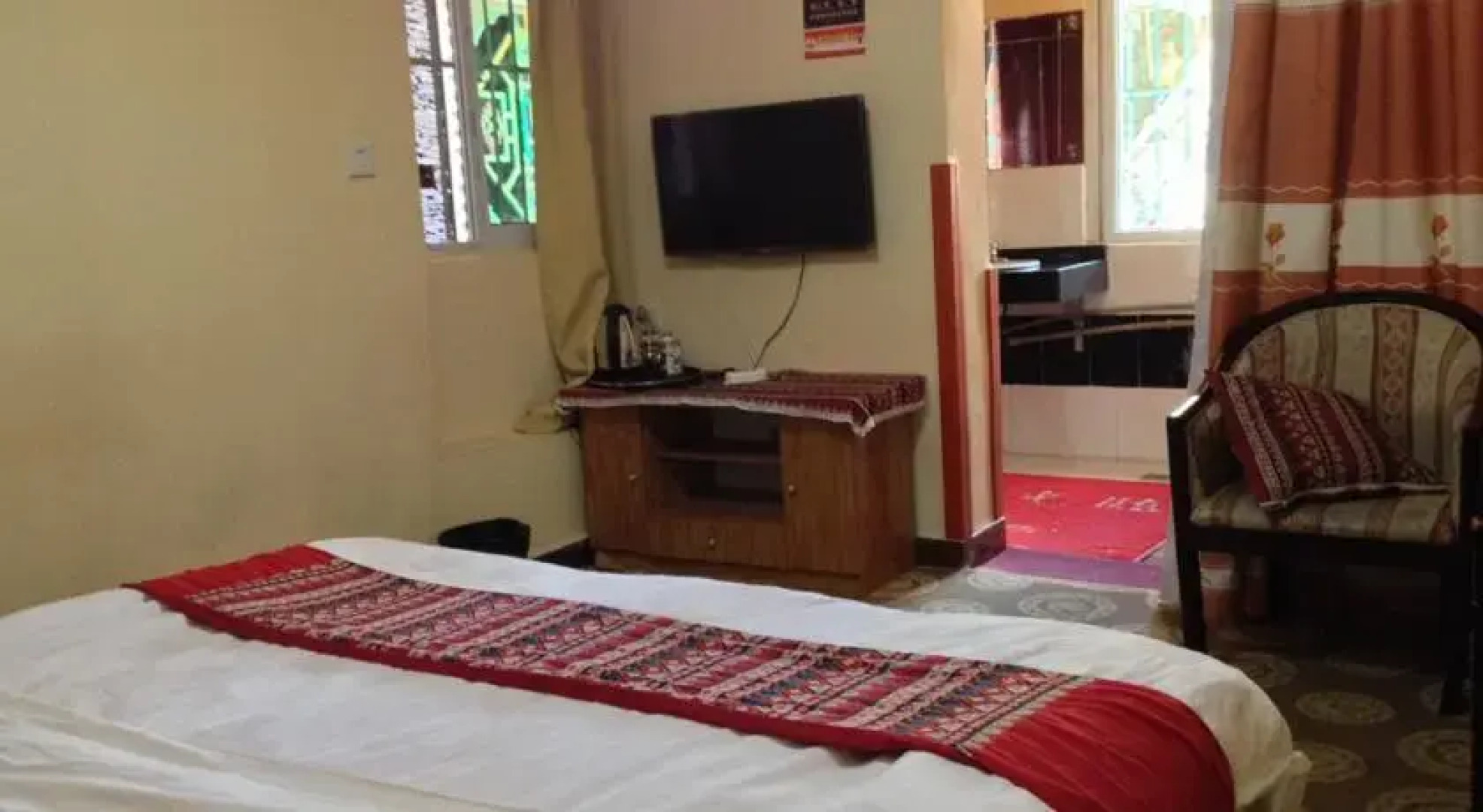 Jiuzhaigou Ba Yang Inn