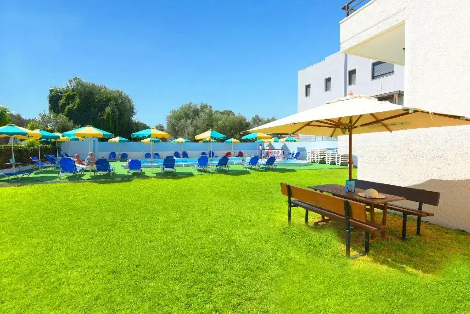 Anixis Hotel