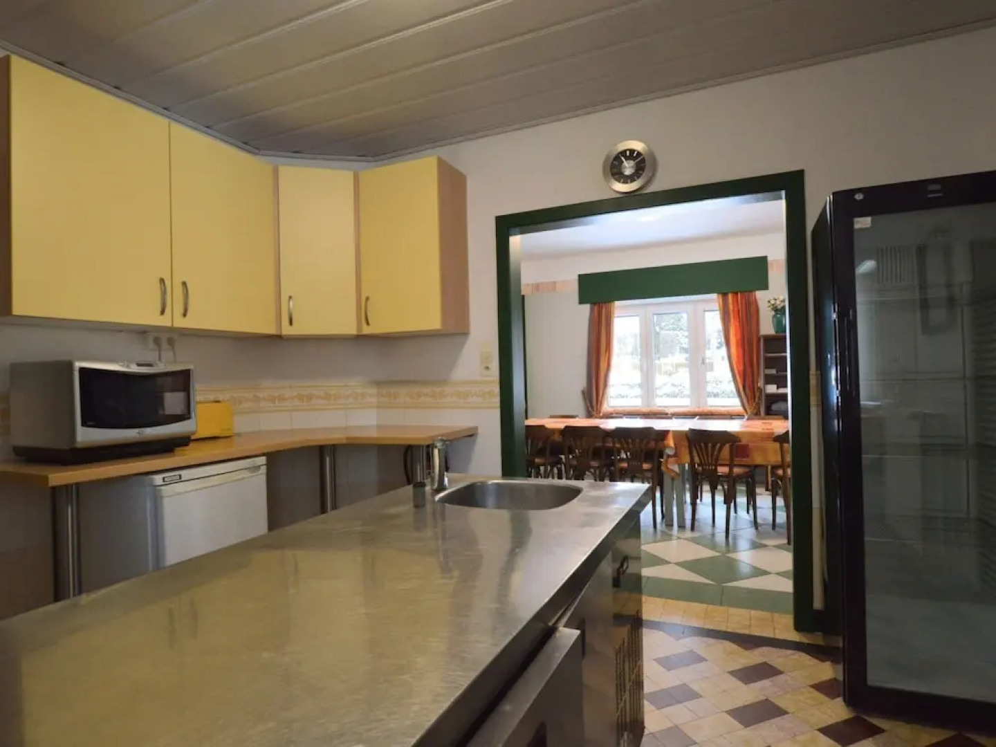 Spacious Home With Garden