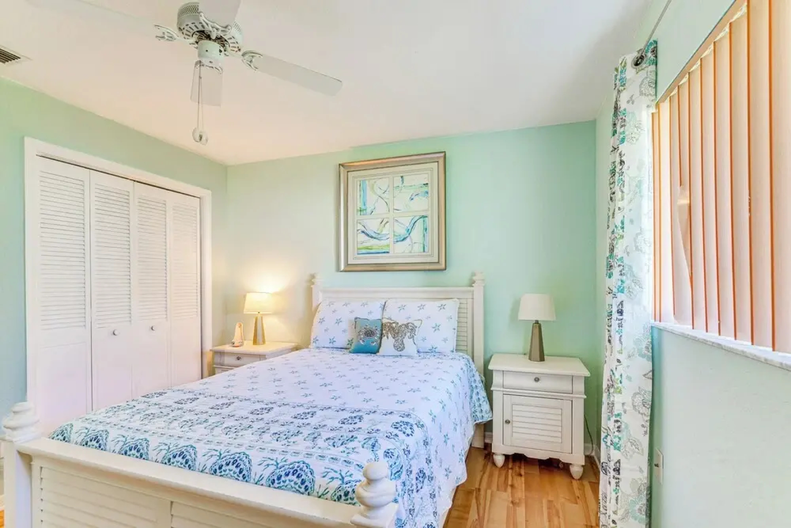 Spring Hill Home: Heated Pool, 9 Mi to Beach!