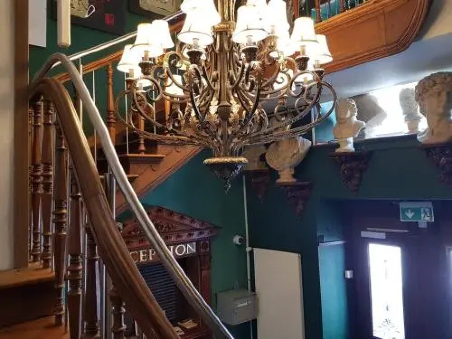 Crossbox Pub+Backpacker