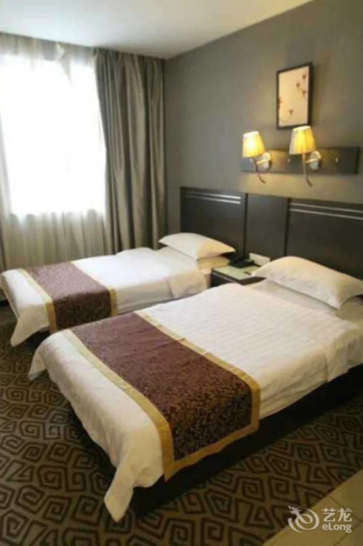 Huayi Business Hotel