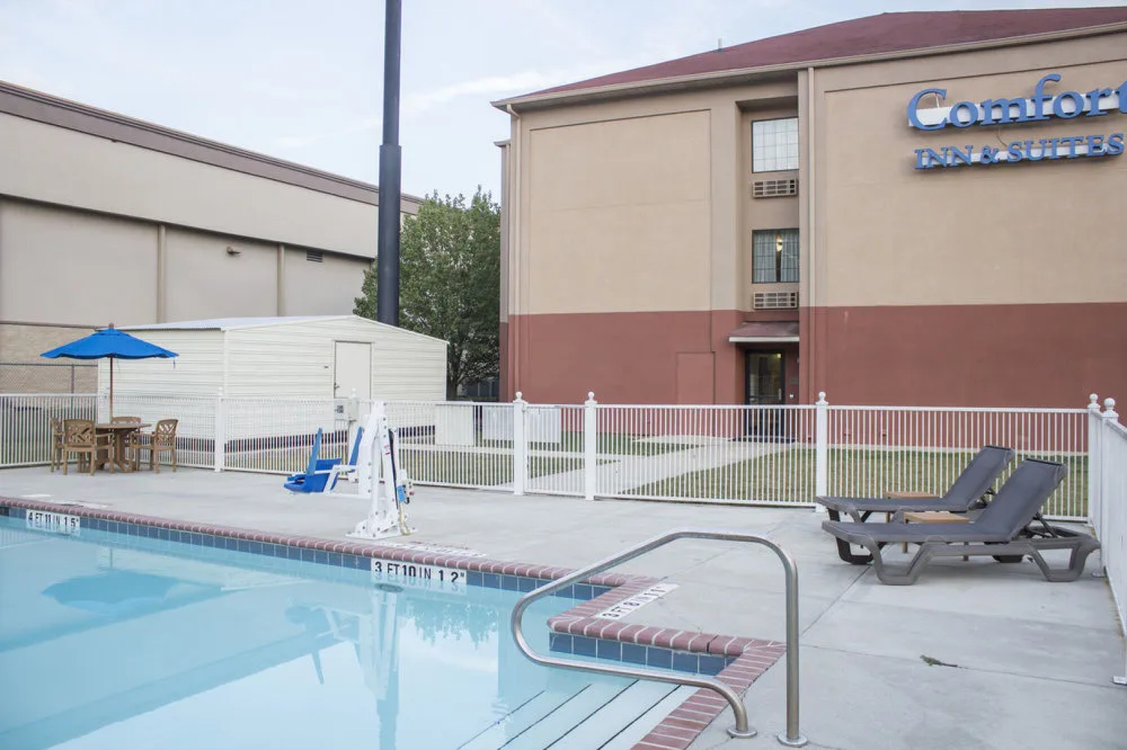 Comfort Inn & Suites