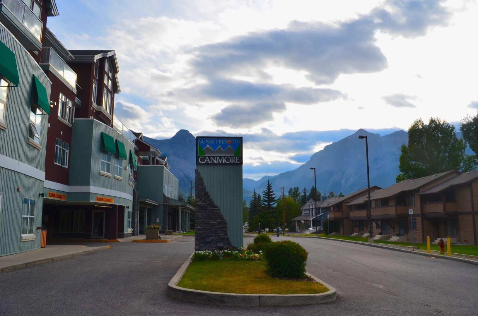 Sunset Resorts Canmore and Spa