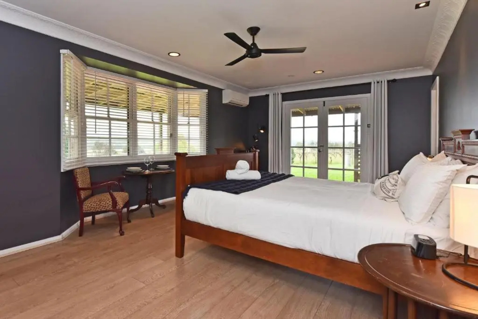 Blueberry Hill Vineyard Studio Rose Room