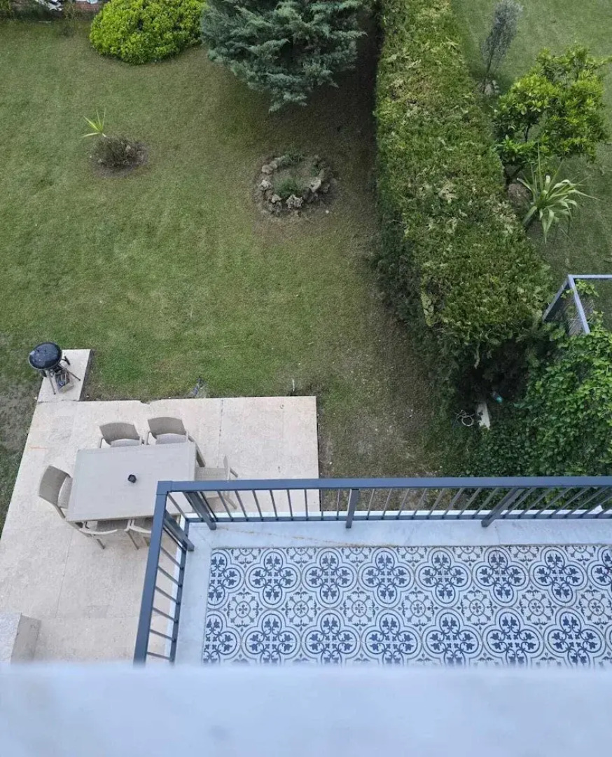 VILLA OLINDA 4 BED with huge garden