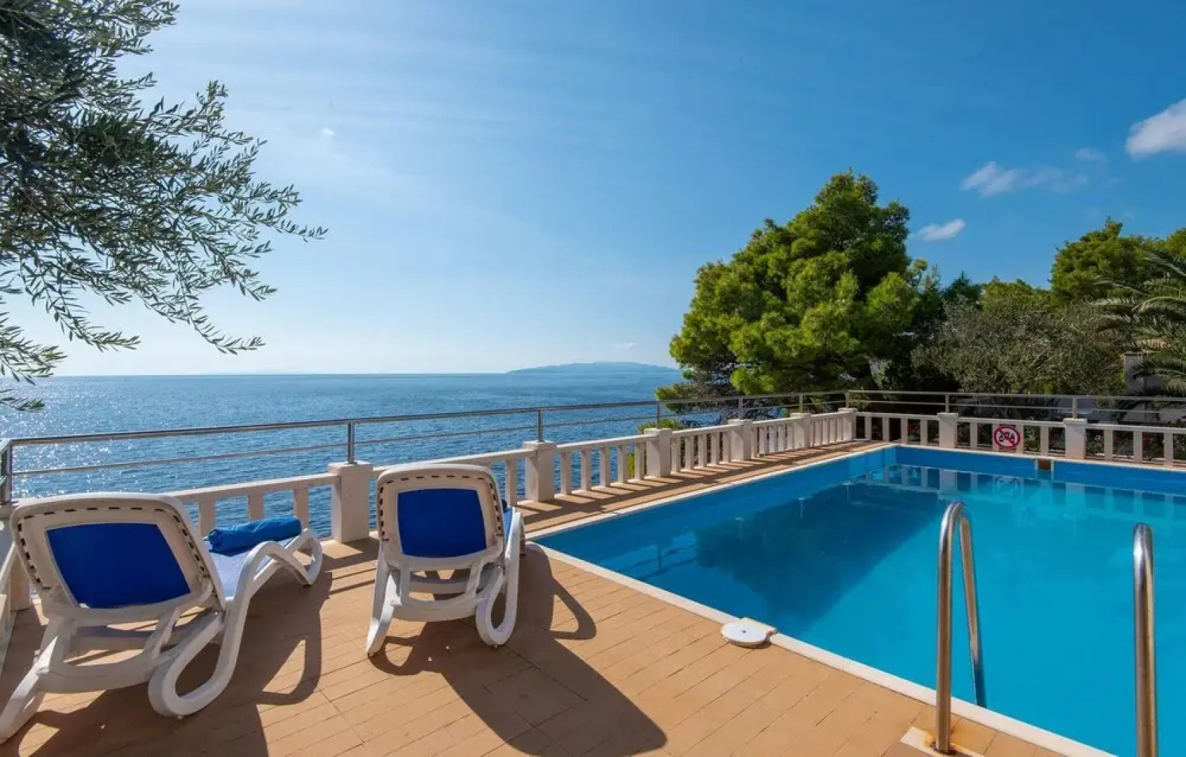 Nice Apartment in Dingac With 2 Bedrooms, Internet and Outdoor Swimming Pool