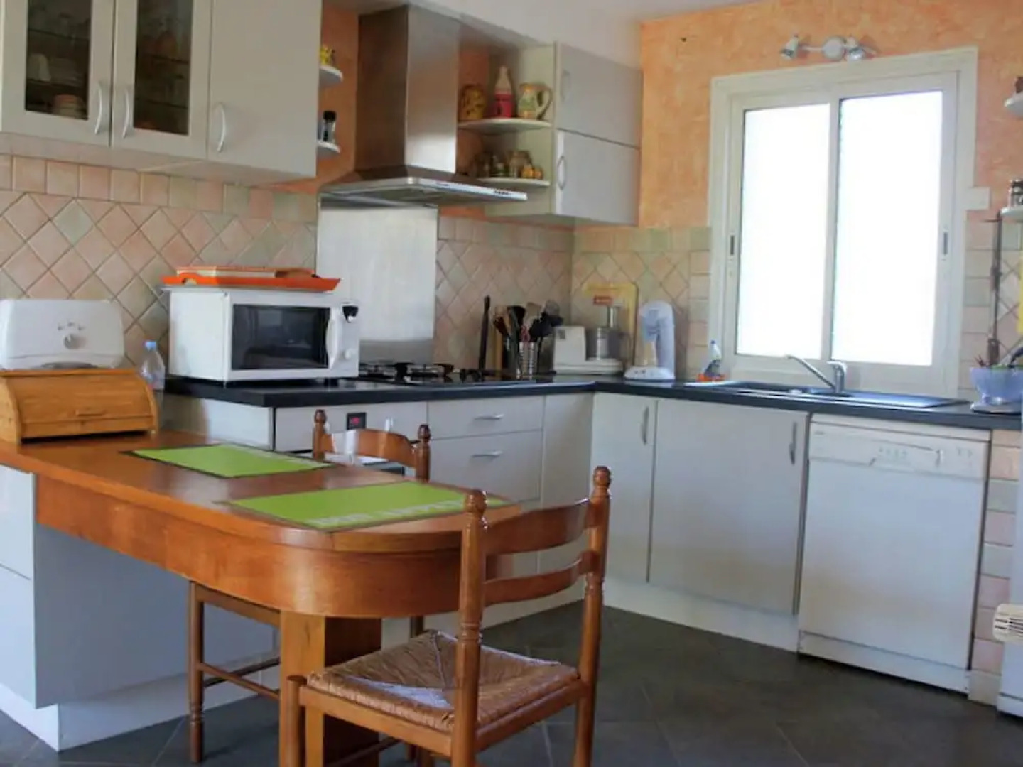 Charming Holiday Home in Oraison With Private Pool