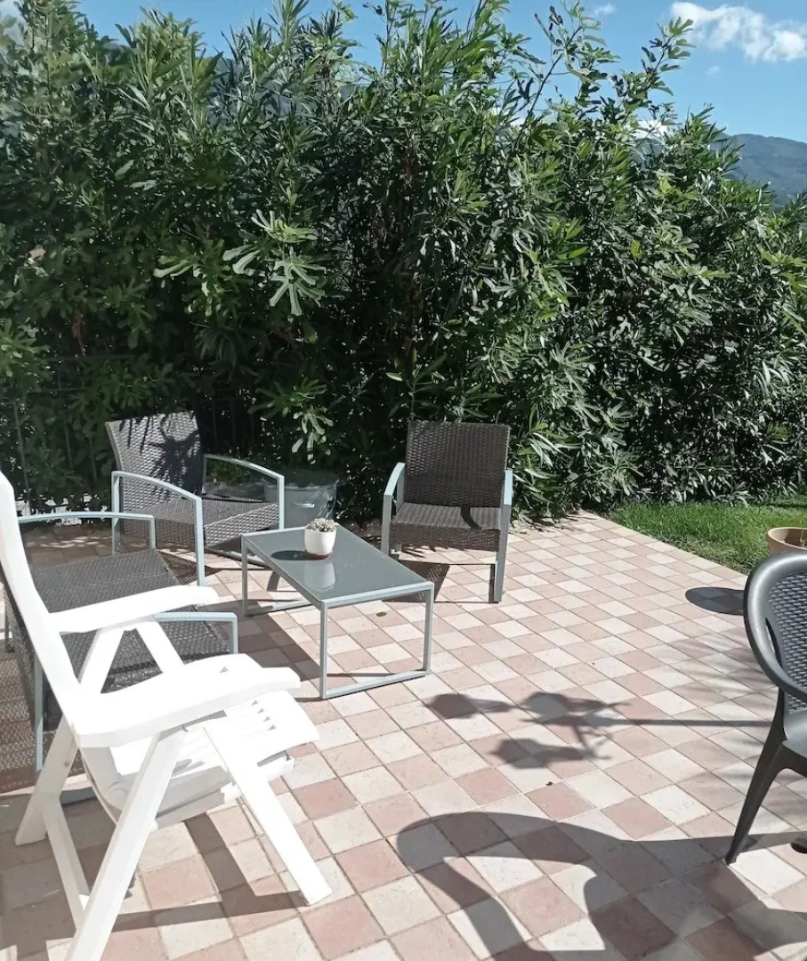 Captivating 1-bed Apartment in Gallinaro